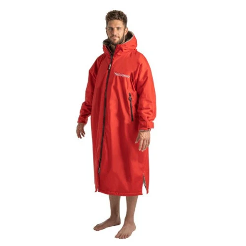 Frostfire Moonwrap - Waterproof Changing Robe - Long Sleeve - Crimson Red 9 Frostfire Moonwrap - Waterproof Changing Robe - Long Sleeve - Crimson Red - Image 7